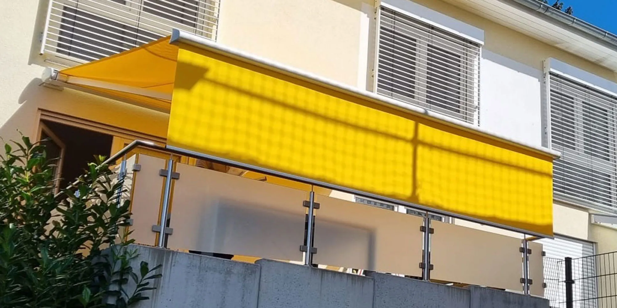 Markise-gelb-Balkon-Terrasse2